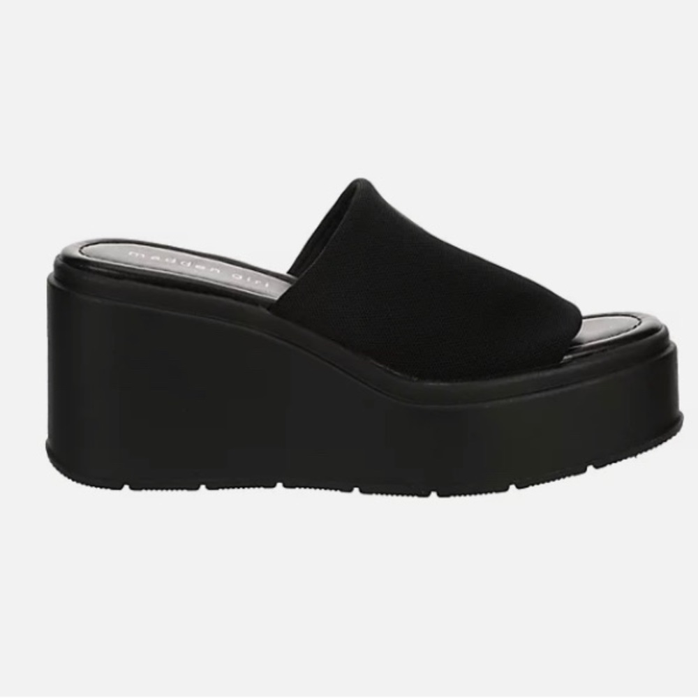 Steve Madden platform sandals